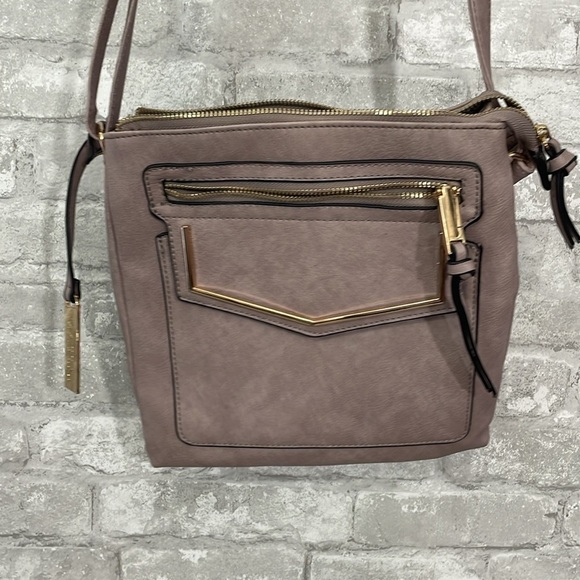 Massini Tan and Gold Crossbody Bag with Structured Design - Picture 1 of 12